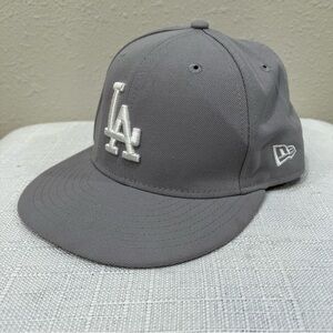 LA Los Angeles Dodgers New Era 59Fifty Fitted Hat Cap Size 6 7/8 Gray & White